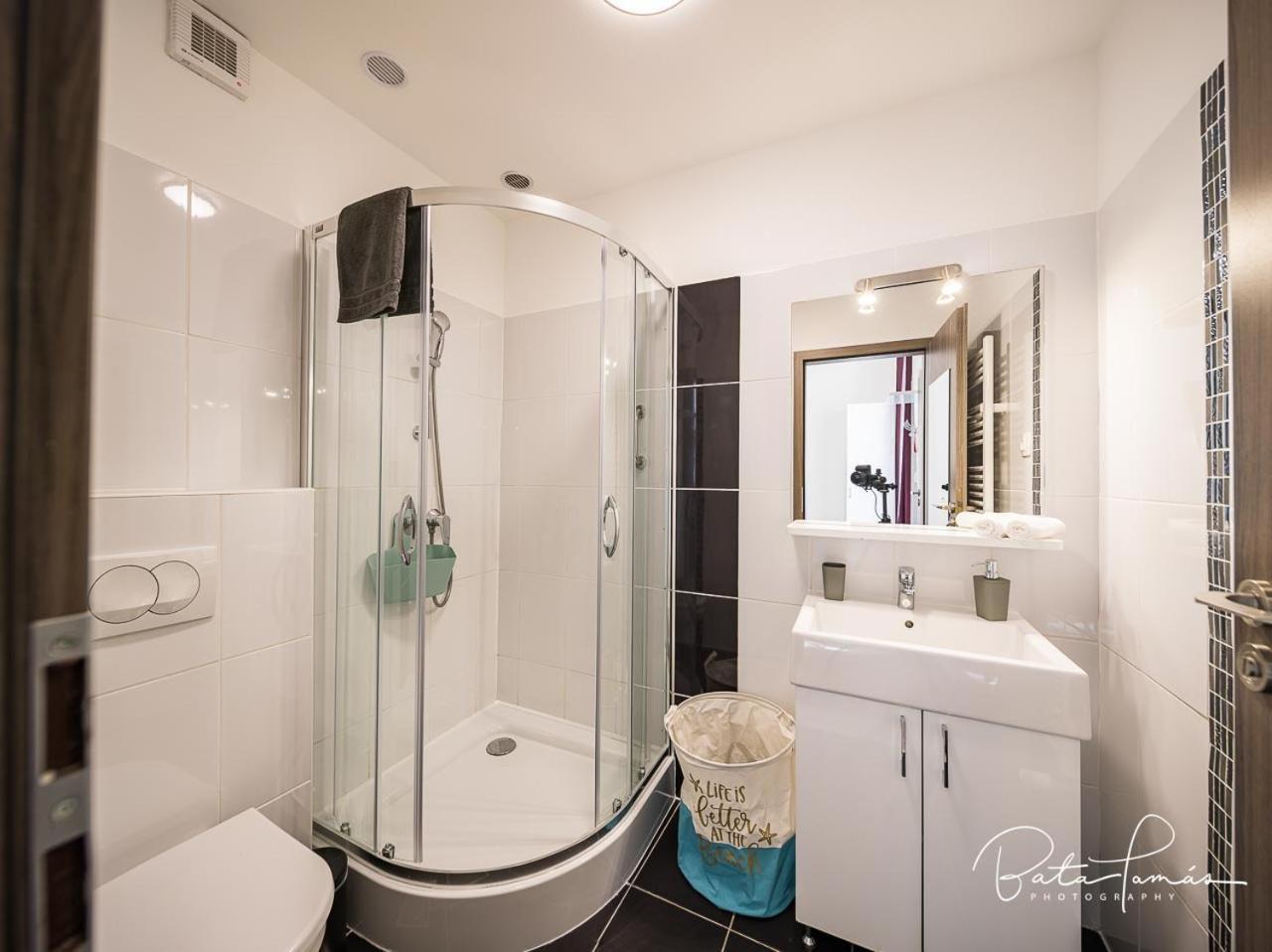 Trip And Hop Apartment Budapest Bagian luar foto